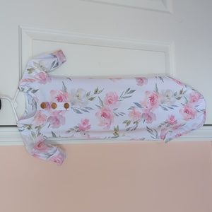 Caden Lane gown & top knot hat